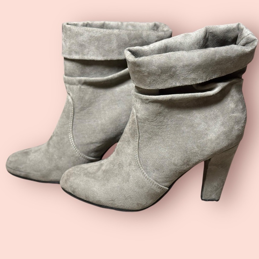 Express Taupe Faux Suede Heeled Booties‎ Womens 7 Fold Over Ankle Boots
